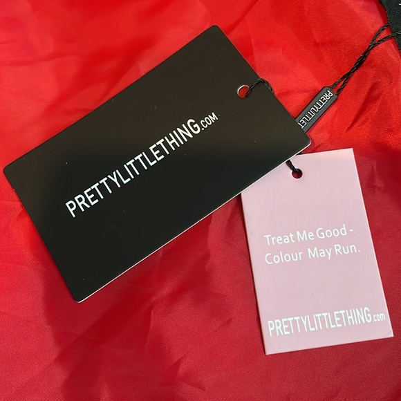 ⤵️🆕PRETTY LITTLE THING Red Vinyl Bubble Puffer Jacket - Picture 9 of 11